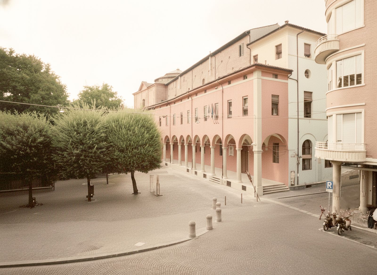 Il nostro laboratorio fotografico professionale di Bologna è in grado di fornire agli studenti la migliore qualità di stampa possibile avvicinandoli così a standard professionali indispensabili per le loro produzioni.