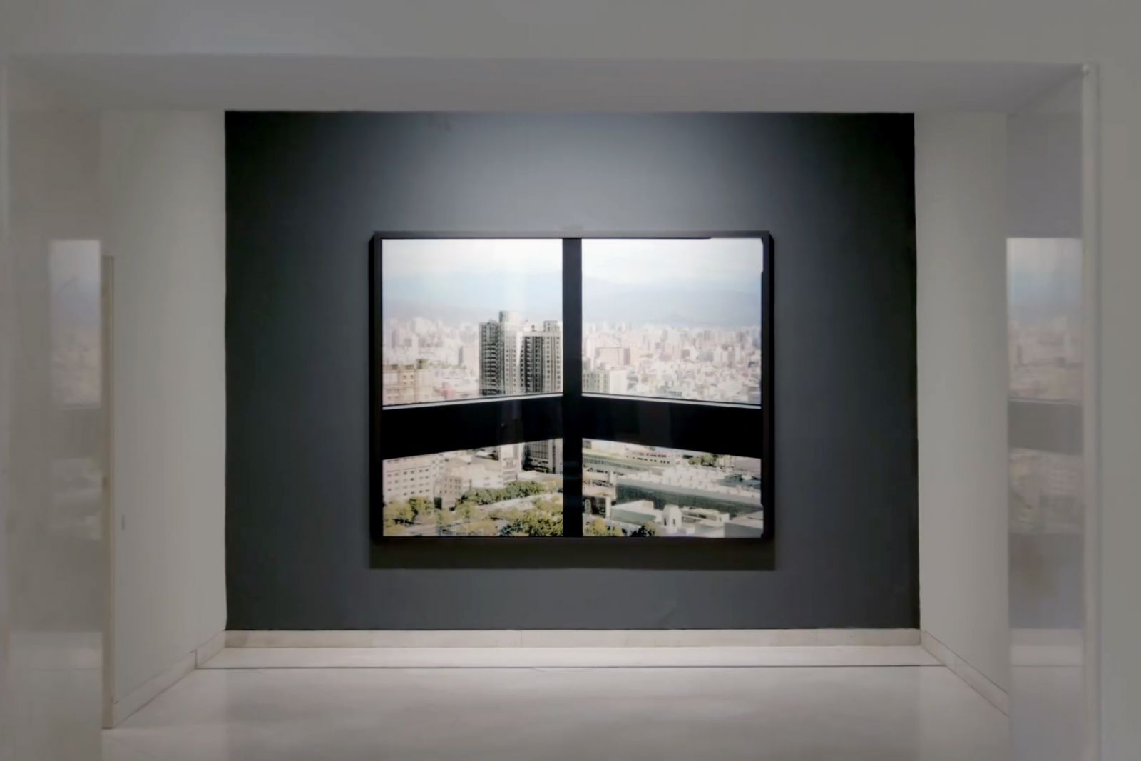 Stampa inkjet fine art di grandisismo formato da scansione a tamburo per Carlo Valsecchi